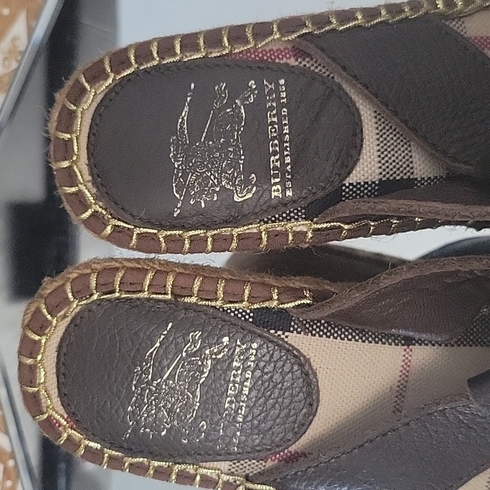 Burberry| Thong Leather Wedge Espadrilles Size 35 - Picture 6 of 8